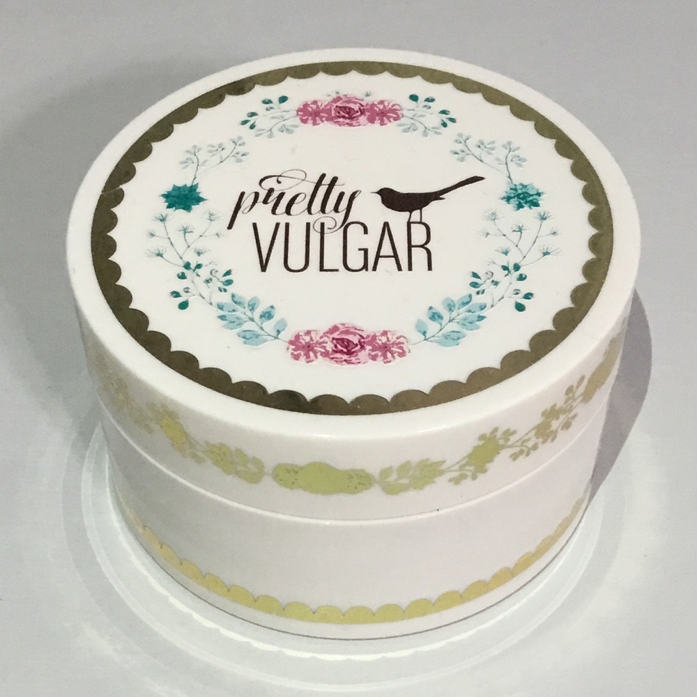 PRETTY VULGAR TRANSLUCENT SETTING POWDER